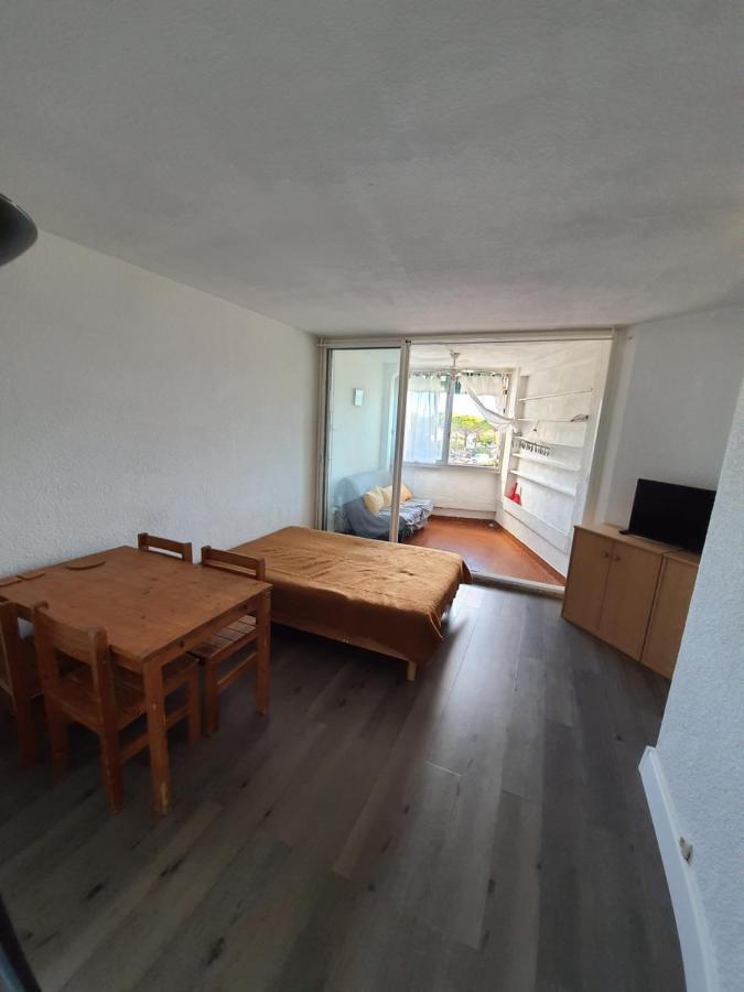 233, Port Camargue, Piscine, Wifi, Parking, 2 Personnes * Le Grau-du-Roi